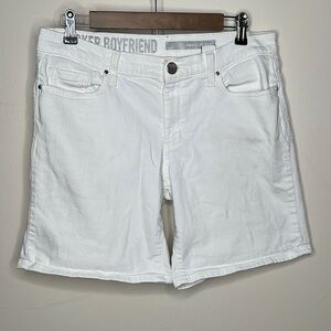 DKNY JEANS BLEECKER BOYFRIEND WHITE SHORTS SIZE 10P